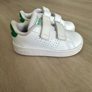 Adidas Kids Sneakers in White with Green Accent
